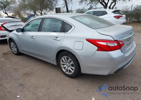 2016 Nissan Altima 2.5/2.5 S/2.5 Sl/2.5 Sr/2.5 Sv z USA, uszkodzony, nr VIN 1N4AL3AP3GN348287
